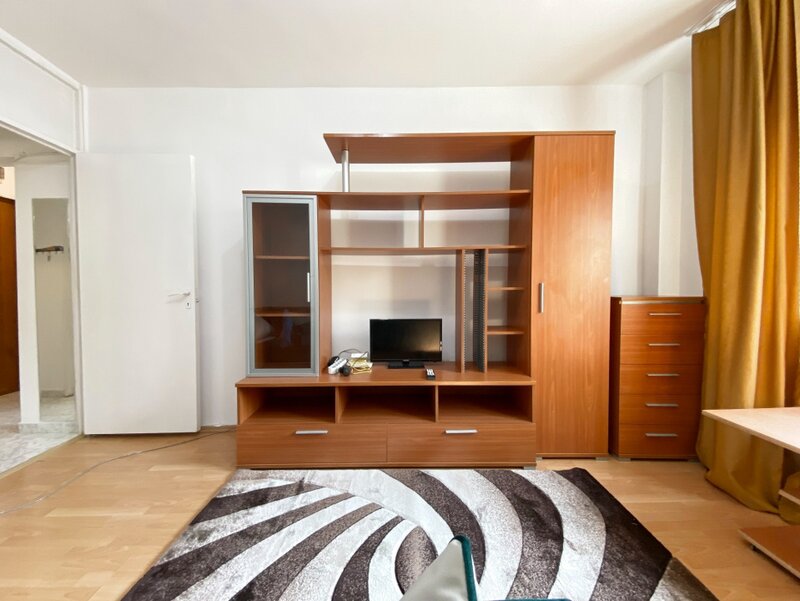 Lacul Tei  Garsoniera, 28 mp, etaj 3/4, zona Lacul Tei - 4 minute pama la parcul Circului