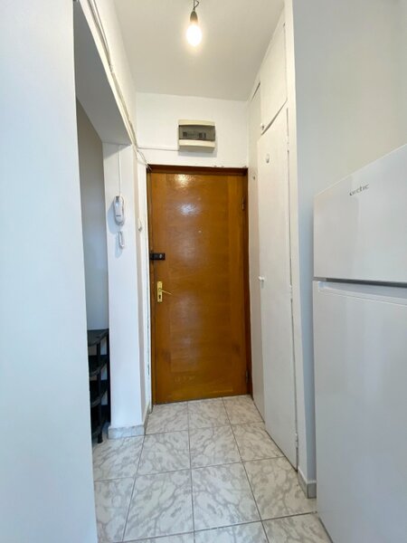 Lacul Tei  Garsoniera, 28 mp, etaj 3/4, zona Lacul Tei - 4 minute pama la parcul Circului